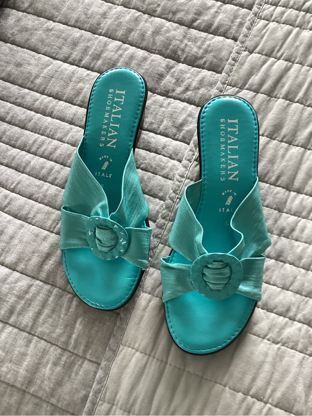 Italian Shoemakers Teal Knot Wedge Sandals. NWT